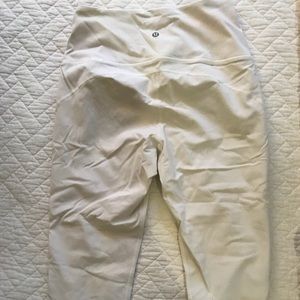 white lululemon crop